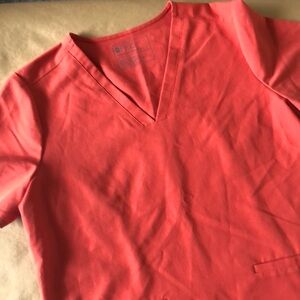 Donating! FIGS Scubs Casma Top in Clay Sz L